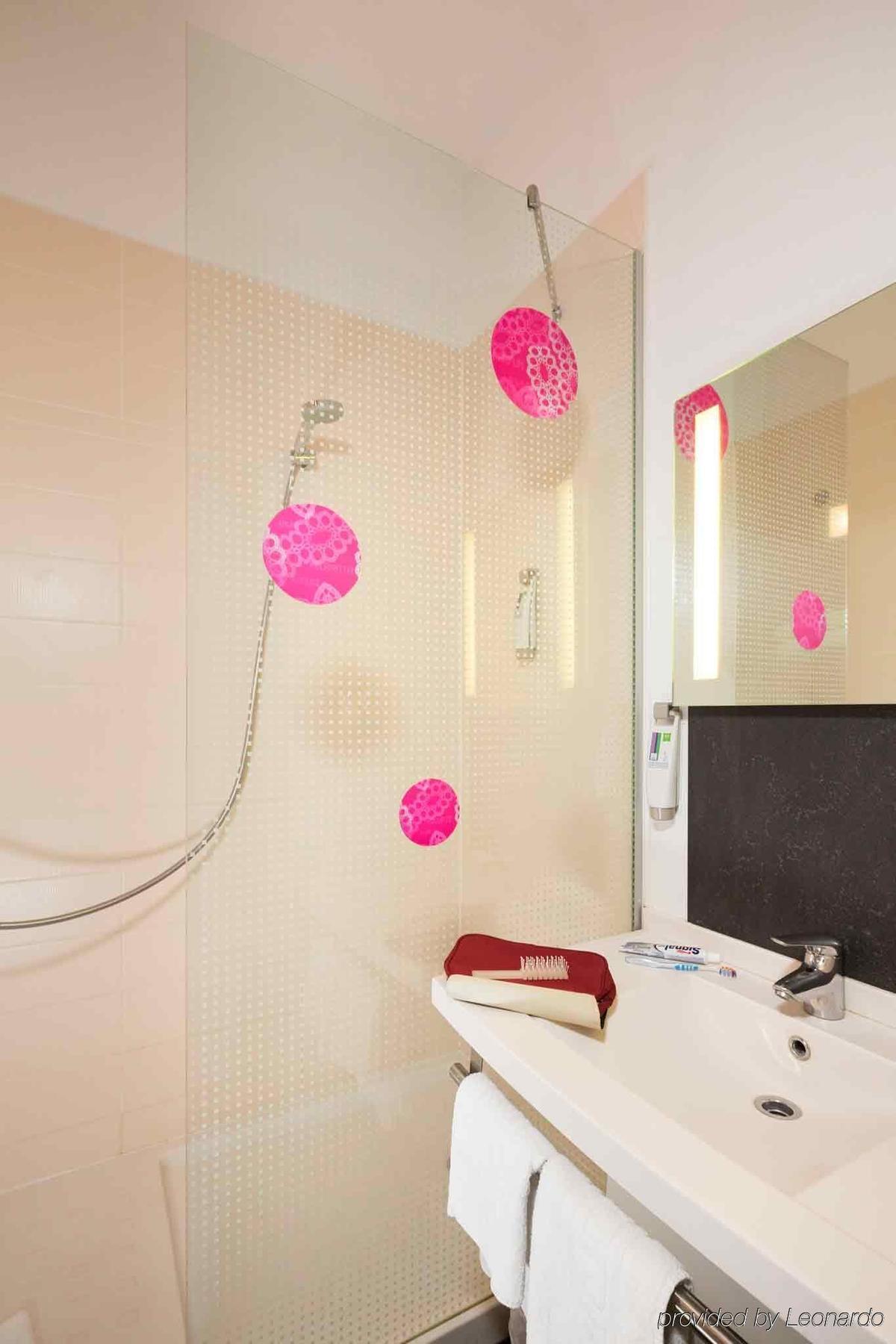 Ibis Styles Bethune Bruay La Buissiere Buitenkant foto